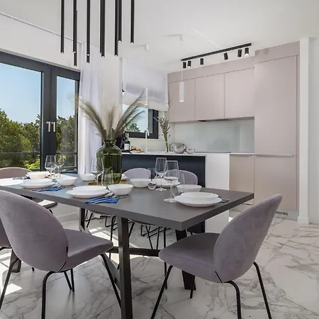 3 Bedroom Stunning In 公寓 马林斯卡