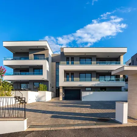 3 Bedroom Stunning In 马林斯卡