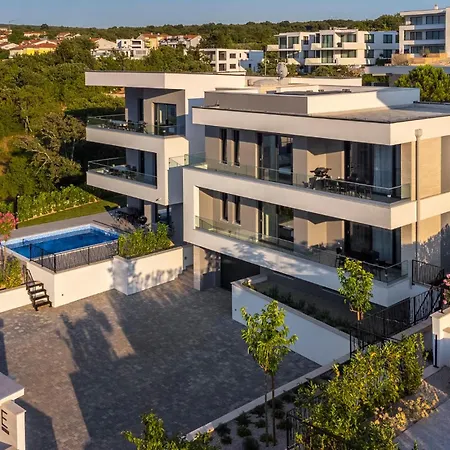 3 Bedroom Stunning In 马林斯卡